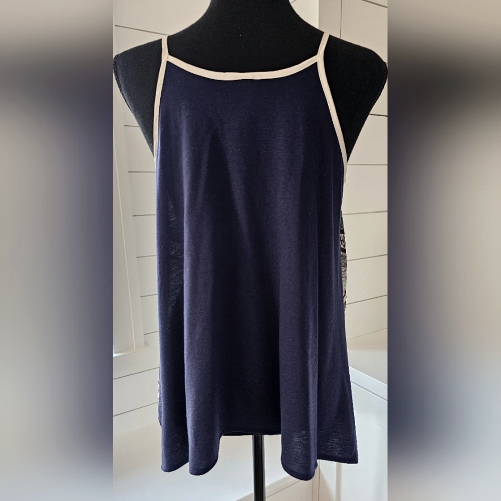 Multicolor Chevron Pattern Women's Top - Picture 5 of 7